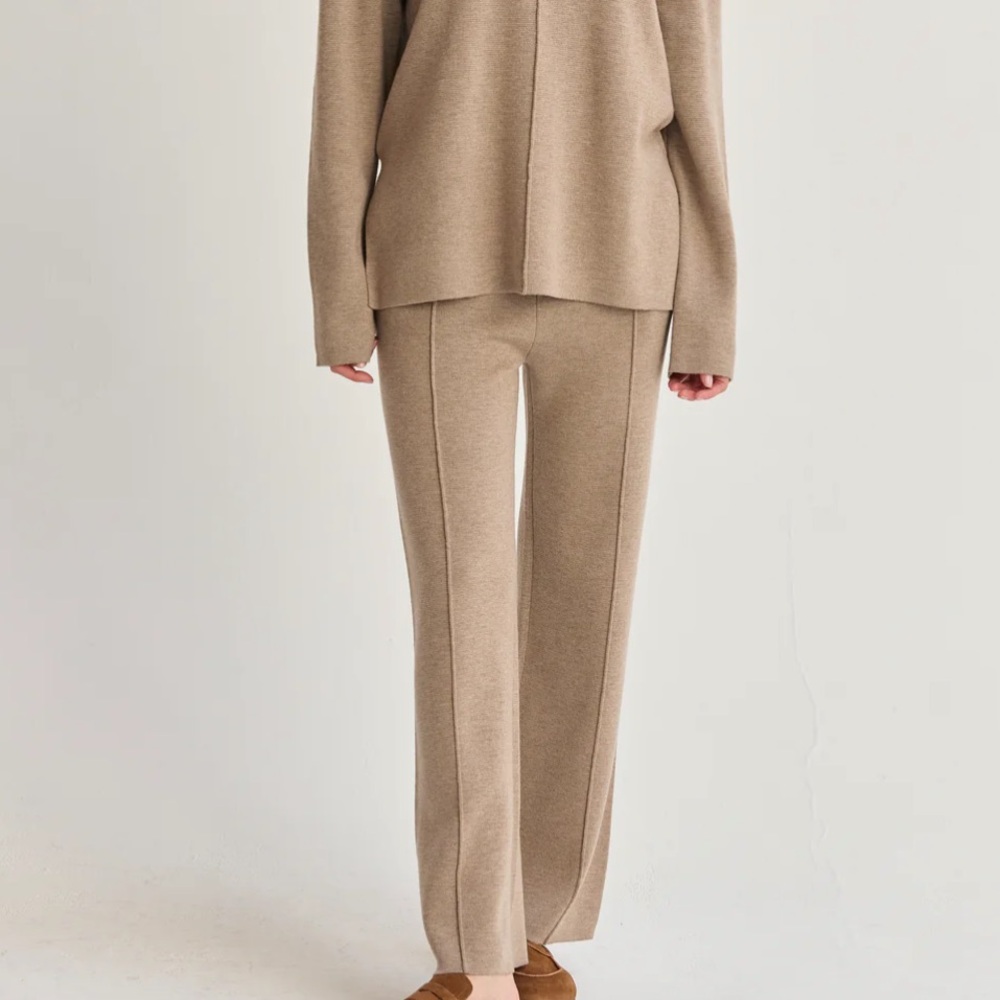 Elegant Beige Women's Pants